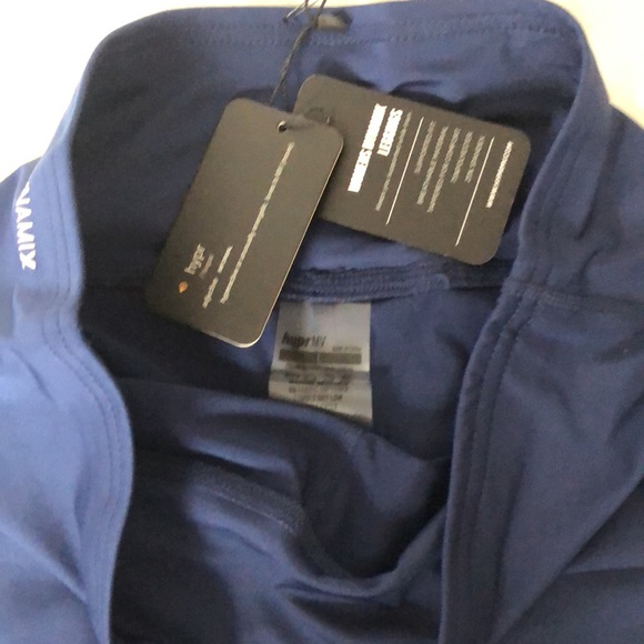 NWT Hyper Dynamix Navy Capri compression leggings SZ: L - Picture 4 of 5